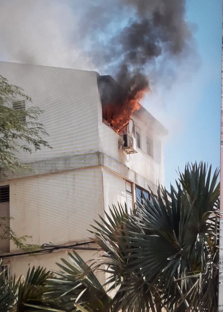 שריפה בדירה ברחוב לוס אנג׳לס באילת