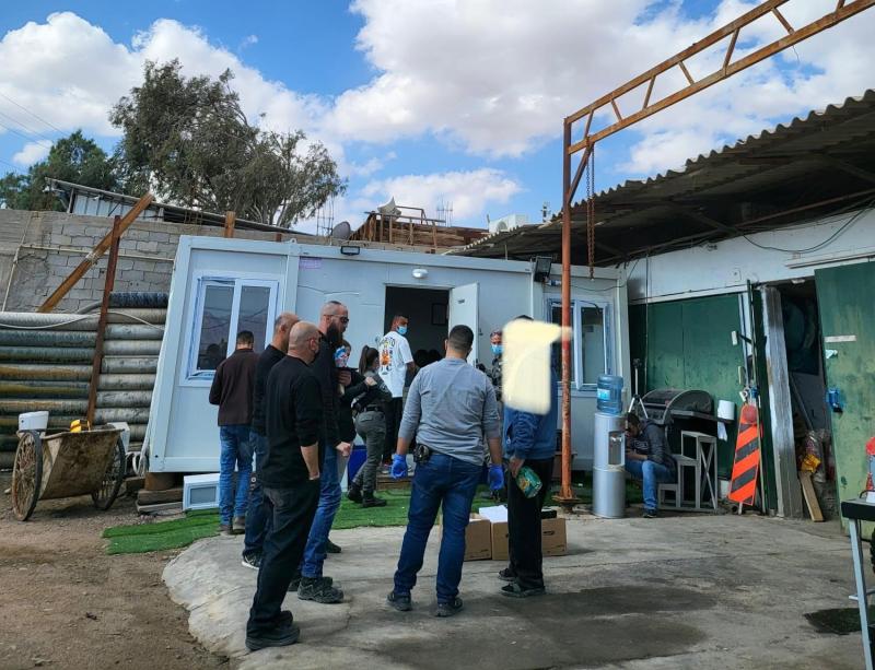 המשטרה פשטה על תחנת מעבר פסולת פיראטית בפאתי אילת