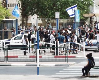 תלמידות התקוטטו ונחקרו במשטרה