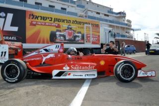 וידיאו ותמונות: הגיעו רכבי 'הפורמולה'