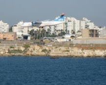 סוף לטיסות לשדה דב