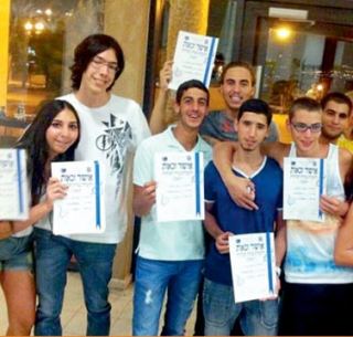 בוגרים חברתית