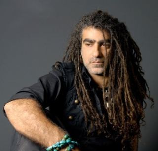 מוש בן ארי בהופעה חיה