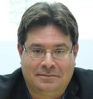 סגן השר אופיר אקוניס: קזינו יביא לאילת 'בום כלכלי'
