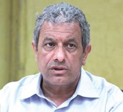 ראש העירייה ישהה במשך שבועיים במוסקבה ובפריז