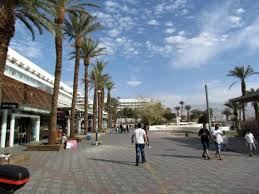 הותקפה בטיילת ואיבדה את ההכרה