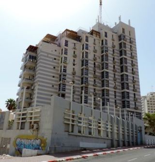 קפץ למותו