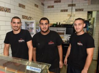 באגט דולפין – אהבה מהביס הראשון