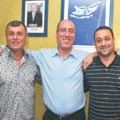 שלושה סגני ראש עירייה עם אופציה לרביעי
