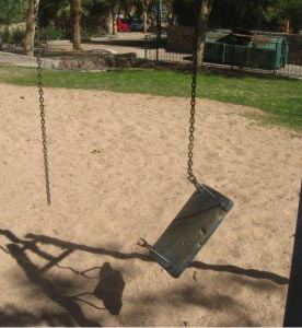 העירייה לא תיקנה את מרבית הליקויים בגני המשחקים לילדים