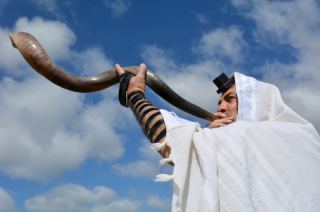 באילת מתפללים בהתאם לכללים