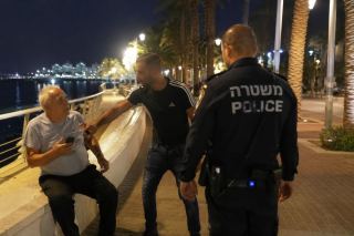 חשד לניסיון שוד באילת: בן 74 נפצע בראשו