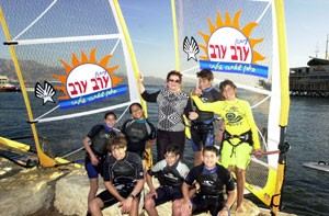 גלשני האלוהה שנתרמו למועדון השיט באילת
