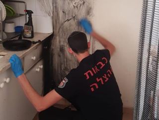 תושבת אילת שבה לביתה לאחר שביתה נשרף וזה מה שציפה לה