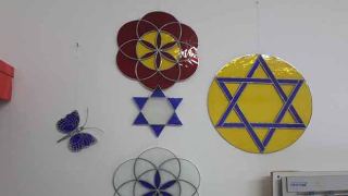 לדני – אינסטלציה, שיפוצים ועכשיו גם וויטראז'ים