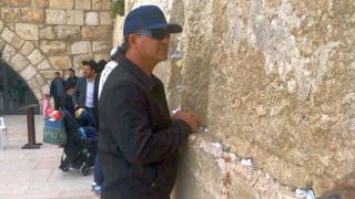 העירייה ליו"ר 'בני אילת': תתפטר; אבו: "מניעיהם פוליטיים ואישיים"