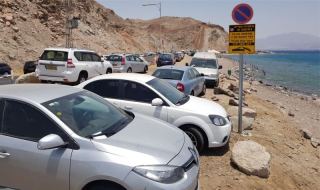 חוף הים הפך למגרש חניה