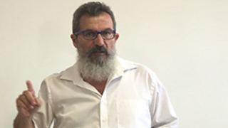 המורים עושים שרירים  והתלמידים משלמים