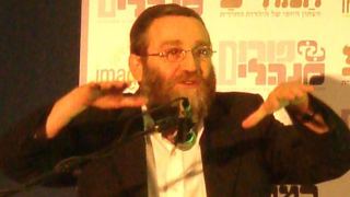 וועדת הכספים מאיימת לבטל בחקיקה את היטל המסתננים