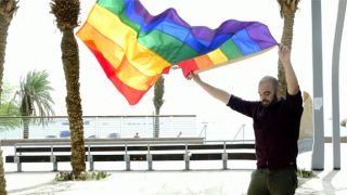לא ייתכן שבאתר היכרויות של גייז,  צעירים אילתים יתנהגו כמו זונות רק בגלל שהם לא יודעים מה לעשות