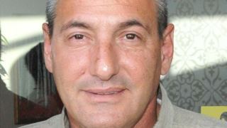 שלושה וחצי חודשים אחרי  שהצטרף, יובל שריר עוזב את  בני אילת על רקע חילוקי דעות