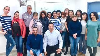 נשיקות - מדור החברה של אילת