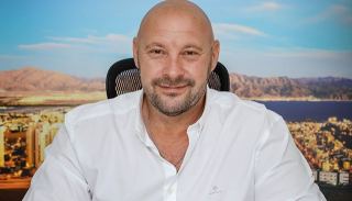 במסגרת תביעה אזרחית: סגן ראש  עיריית אילת סטס דינקין מואשם  בעבירות פליליות על חוק הבחירות