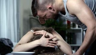 חטפה מכות משום שלא  הסכימה לתת כסף לסמים