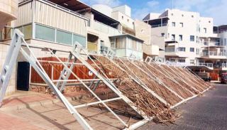 מי אשם במחדל  הפרגולות המתמוטטות?