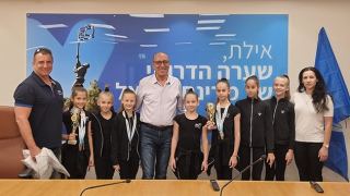 אלופות בהתעמלות אומנותית
