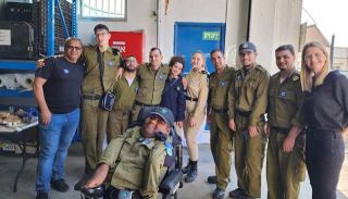 דוד עלה על מדים