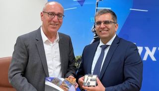 שר הקליטה בביקורו באילת: נפעל לקדם קליטת עולים צעירים ובעלי מקצועות החסרים בעיר