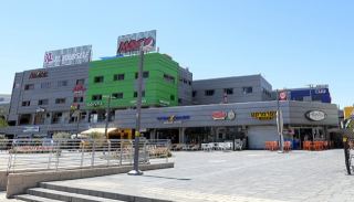 בוטלה הרשעתו של צעיר שנתפס  עם סכין במרכז תיירות באילת