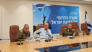 שומרים על ביטחון העיר 