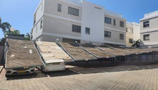 בפעם הרביעית בתוך שנה וחצי עוד פרגולת מתכת התמוטטה בשחמון