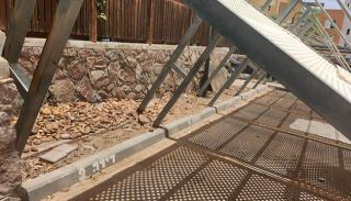בפעם החמישית בתוך פחות משנתיים פרגולת חנייה התמוטטה בשחמון