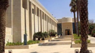תפוצה בעשרות אלפים לאחר שנפלה  על מדרכה באזור המלונות של אילת
