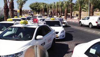 נהג המונית מאילת  שכונה ’'גנב נסיעות'' ו''זבל''  לא יפוצה בשל לשון הרע