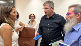 מגייסים מורים ומתמרצים עם מענקים