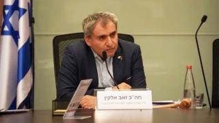 הוועדה של אלקין דנה בפיצוי שהובטח   לאילת, אבל שקל טרם הועבר