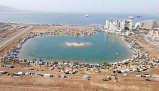 משטרת אילת תפצה בעל קרוואן  שנגנב משטח האחסון שלה