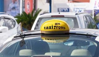 מונית מאילת שנפגעה כשחנתה באדום לבן תפוצה, אבל....
