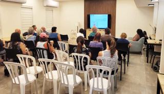 גילוי מוקדם מציל חיים:  כירורג בכיר מיוספטל הרצה בפני גמלאי  ההסתדרות באילת על סרטן המעי הגס