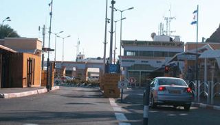 604.5 ק''ג טבק נתפסו במעבר בגין,  כתבי האישום הגיעו רק כעבור כמעט שנתיים