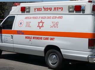 שני פצועים בהתהפכות רכב בכביש 90