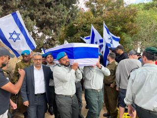 מאות תושבי אילת הגיעו ללוות את מתן דמארי בדרכו האחרונה