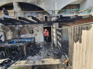 צפו: נזק רב ונפגעים בשריפה שפרצה במתחם 'לב אילת' בשעות אחר הצהריים