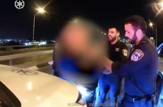 צפו במרדף: טס על 185 קמ״ש, ניסה להימלט מהשוטרים ונעצר באילת 