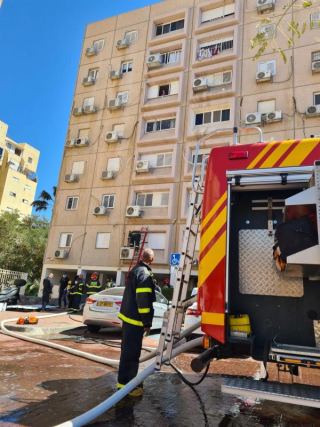 שריפה במחסן ברחוב הספורטאים באילת