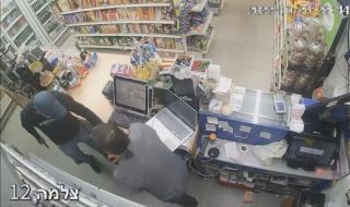 צפו: שדד מינימרקט באילת באיומי סכין